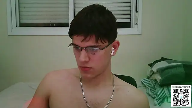 vitorsafado19 online show from 12-18-25, 03:55