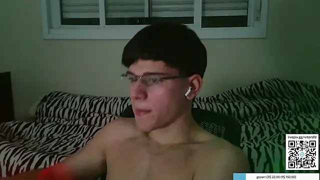 vitorsafado19 online show from 10-22-25, 01:27