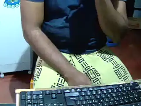 Snapshot of lolboy1234Z chatting on 11-10-25, 11:32 lolboy1234Z online show from 11-10-25, 11:32