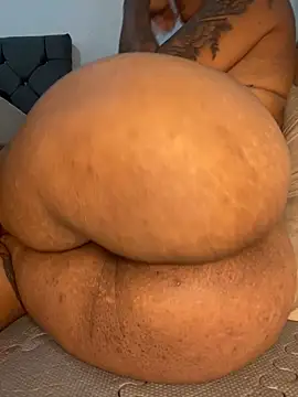 Charlotte bronxxx online show from 11-08-25, 05:27