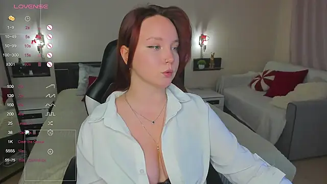 Snapshot of maya_suun chatting on 06-25-26, 01:14 maya suun online show from 06-25-26, 01:14