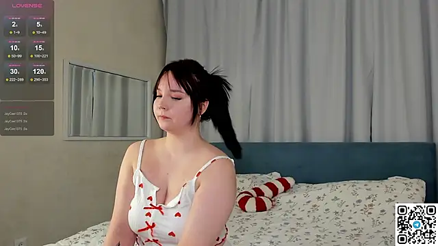 Snapshot of maya_suun chatting on 02-26-25, 08:39 maya suun online show from 02-26-25, 08:39