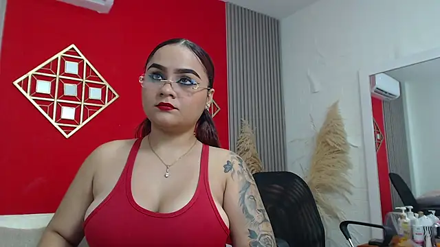 Snapshot of Jade_Sky_ chatting on 01-24-25, 04:39 Jade Sky online show from 01-24-25, 04:39