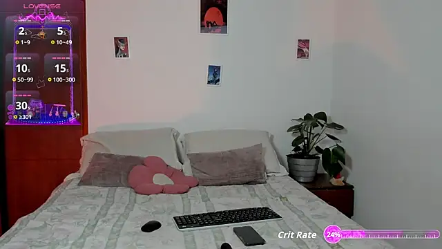 Snapshot of Angel-Fox- chatting on 10-02-25, 01:31 Angel-Fox- online show from 10-02-25, 01:31