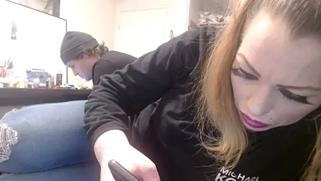 Snapshot of barbieinbondage7 chatting on 10-14-25, 08:48 barbieinbondage7 online show from 10-14-25, 08:48