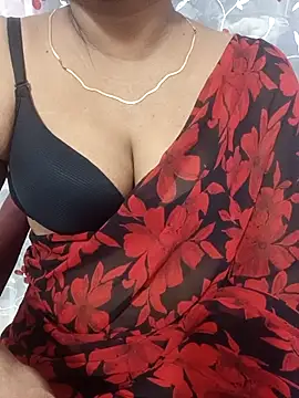 Snapshot of Vedha_Vedhika chatting on 10-28-25, 11:31 Vedha Vedhika online show from 10-28-25, 11:31