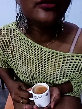 Snapshot of Vedha_Vedhika chatting on 03-15-25, 07:59 Vedha Vedhika online show from 03-15-25, 07:59