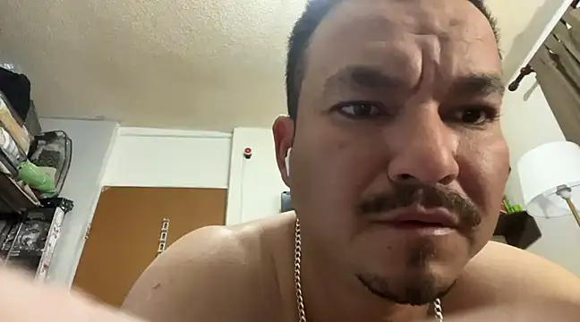 Snapshot of paullliliu chatting on 01-23-25, 02:23 paullliliu online show from 01-23-25, 02:23