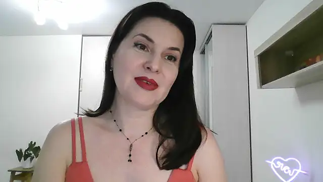 Snapshot of Victoria_Glam chatting on 02-28-25, 06:31 Victoria Glam online show from 02-28-25, 06:31