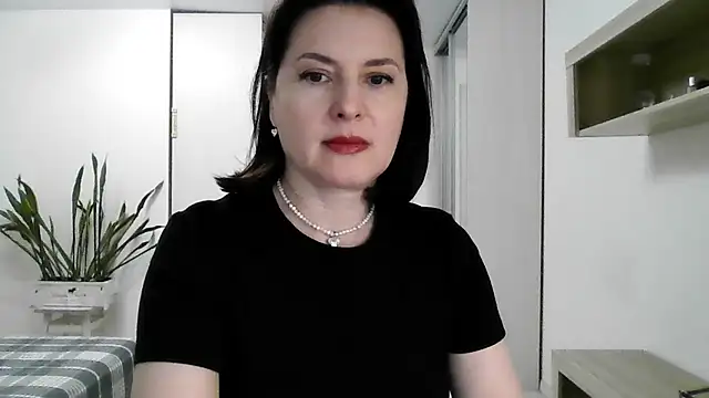 Snapshot of Victoria_Glam chatting on 09-19-25, 05:39 Victoria Glam online show from 09-19-25, 05:39