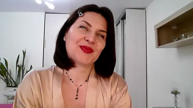 Victoria Glam online show from 04-06-26, 02:51