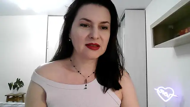 Snapshot of Victoria_Glam chatting on 03-15-25, 05:48 Victoria Glam online show from 03-15-25, 05:48