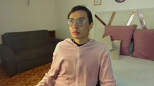 LauraaGomezz   online show from 03-22-25, 01:32