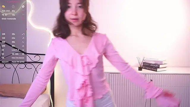 VeronaCritchlow online show from 03-31-26, 07:10