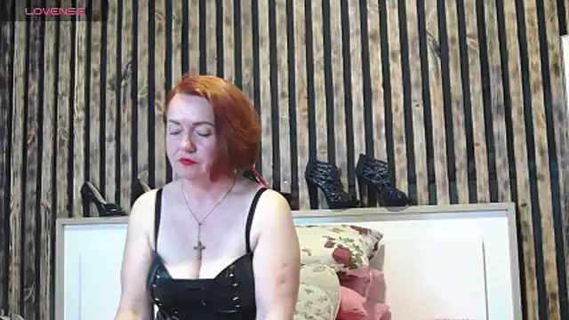 Snapshot of Alis_Lovi chatting on 05-11-26, 09:54 Alis Lovi online show from 05-11-26, 09:54
