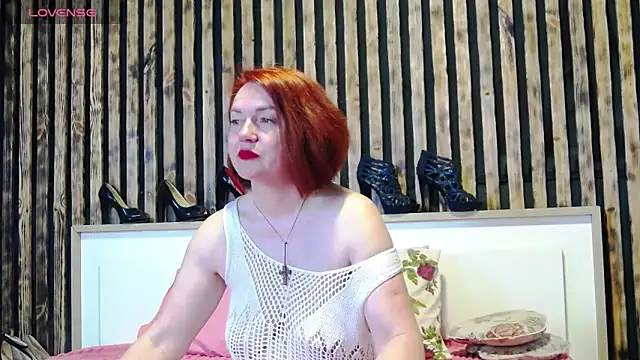 Snapshot of Alis_Lovi chatting on 05-05-26, 09:29 Alis Lovi online show from 05-05-26, 09:29