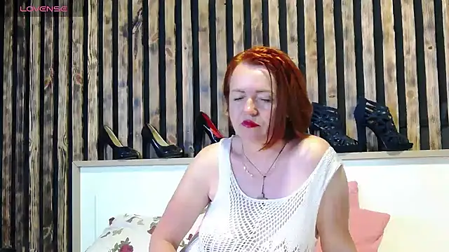 Snapshot of Alis_Lovi chatting on 06-23-26, 10:30 Alis Lovi online show from 06-23-26, 10:30