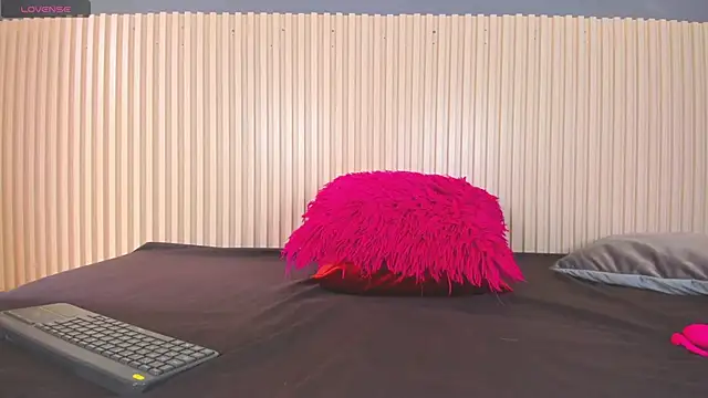 Madeline Cooper08 online show from 02-01-25, 07:44