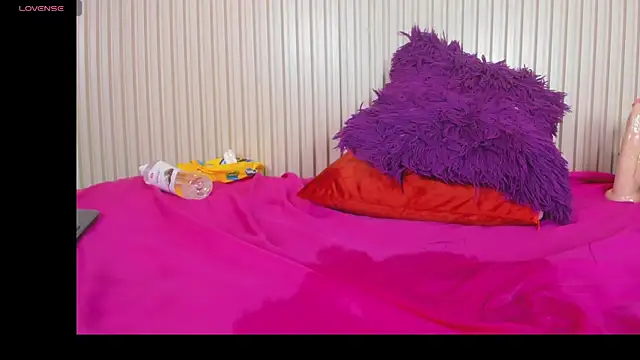 Madeline Cooper08 online show from 02-12-25, 09:01