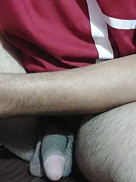 Snapshot of Extrembox5 chatting on 11-18-25, 05:27 Extrembox5 online show from 11-18-25, 05:27