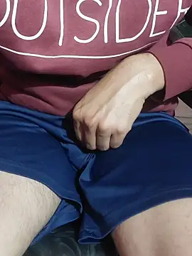 Snapshot of Extrembox5 chatting on 01-12-26, 05:31 Extrembox5 online show from 01-12-26, 05:31