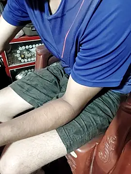 Snapshot of Extrembox5 chatting on 03-20-26, 06:36 Extrembox5 online show from 03-20-26, 06:36