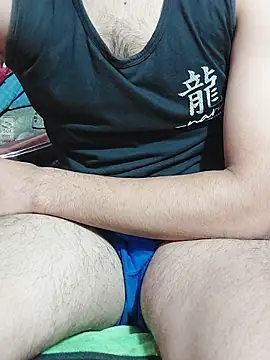 Snapshot of Extrembox5 chatting on 12-23-25, 05:07 Extrembox5 online show from 12-23-25, 05:07