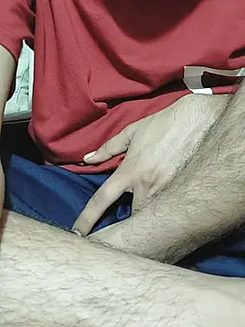 Snapshot of Extrembox5 chatting on 11-11-25, 04:24 Extrembox5 online show from 11-11-25, 04:24