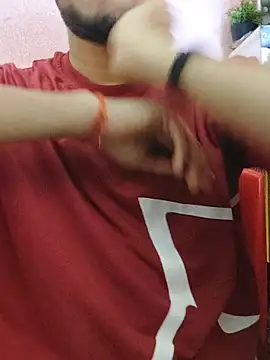 Snapshot of Extrembox5 chatting on 11-02-25, 08:19 Extrembox5 online show from 11-02-25, 08:19