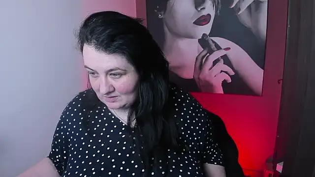 Snapshot of QueenOfHaze chatting on 02-09-26, 12:03 QueenOfHaze online show from 02-09-26, 12:03