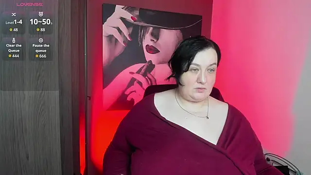 QueenOfHaze online show from 06-15-26, 09:09