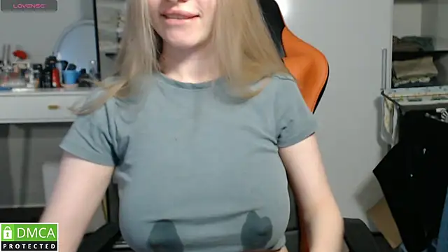 Snapshot of crystalyss chatting on 02-09-26, 02:31 crystalyss online show from 02-09-26, 02:31