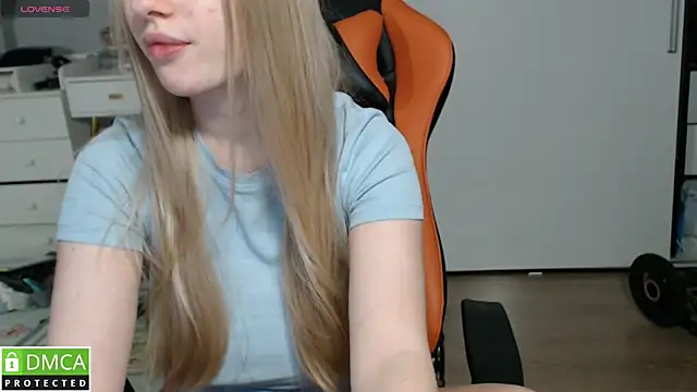 Snapshot of crystalyss chatting on 01-16-26, 12:25 crystalyss online show from 01-16-26, 12:25