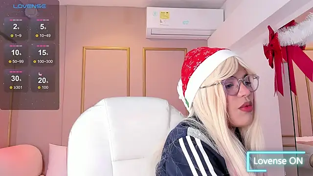 ZoeySnow online show from 12-17-25, 12:21