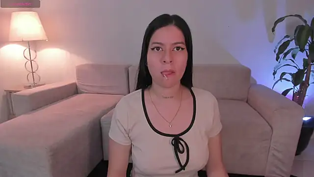 Snapshot of Hannah_Jonhson chatting on 05-16-26, 09:25 Hannah Jonhson online show from 05-16-26, 09:25