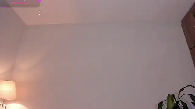 Hannah Jonhson online show from 07-15-26, 01:23
