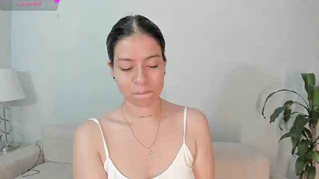 Snapshot of Hannah_Jonhson chatting on 06-03-26, 03:39 Hannah Jonhson online show from 06-03-26, 03:39