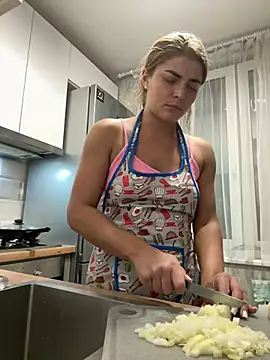 Donna Sun online show from 03-06-25, 07:10