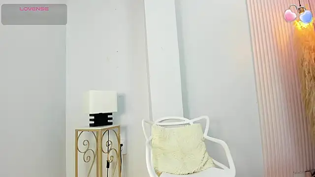 Snapshot of alana_rossetti chatting on 05-13-26, 03:13 alana rossetti online show from 05-13-26, 03:13