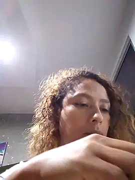 Snapshot of Zoedaniels chatting on 03-05-25, 04:13 Zoedaniels online show from 03-05-25, 04:13