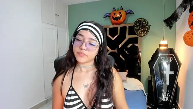 Snapshot of Billie_Jhonson_ chatting on 10-15-25, 07:00 Billie Jhonson online show from 10-15-25, 07:00
