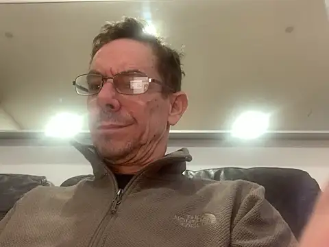 Snapshot of Kenhornu chatting on 02-10-26, 02:38 Kenhornu online show from 02-10-26, 02:38