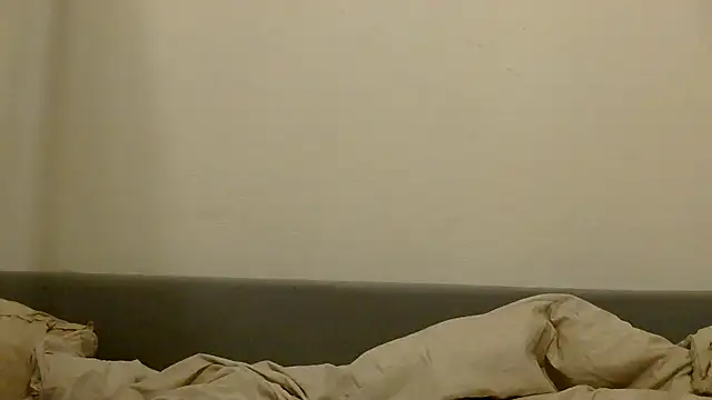 Snapshot of catseyes777 chatting on 01-14-26, 08:01 catseyes777 online show from 01-14-26, 08:01