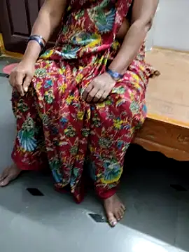 laxmitelugu78 online show from 02-02-25, 04:00