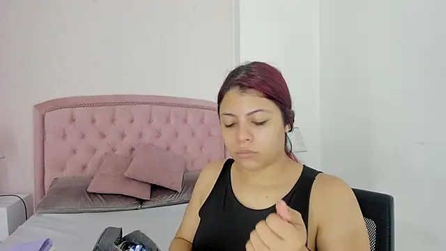 Kendall  Fox online show from 10-07-25, 04:13