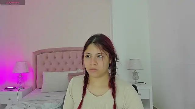 Kendall  Fox online show from 10-26-25, 05:41