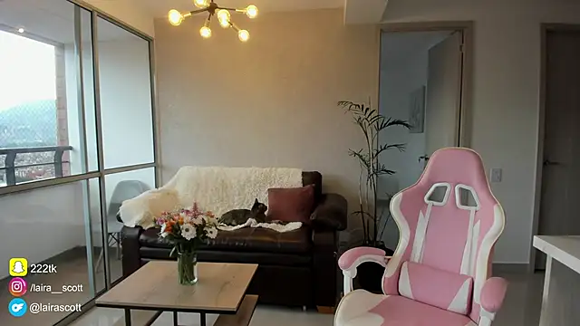 LairaScott online show from 02-26-25, 10:15