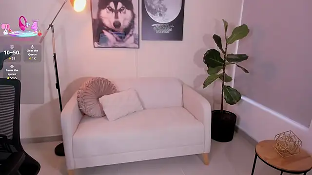 LairaScott online show from 12-16-25, 10:36