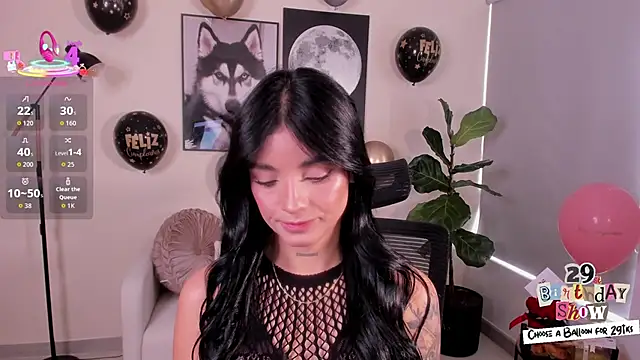 LairaScott online show from 11-11-25, 05:08