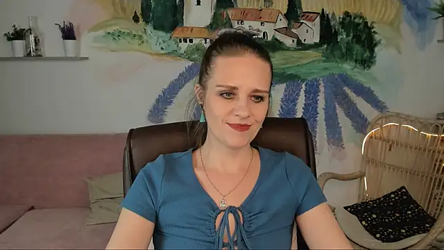 Snapshot of EmiliaBedy chatting on 02-22-25, 12:18 EmiliaBedy online show from 02-22-25, 12:18